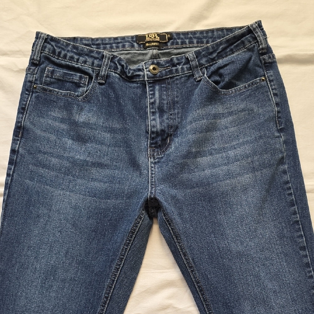 L&B Dark Blue Flare Jeans - Picture 4 of 15